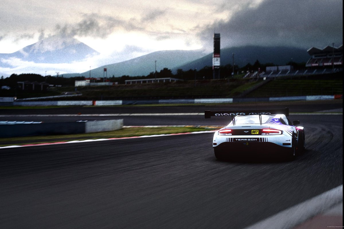 ウタレーシング tweet media