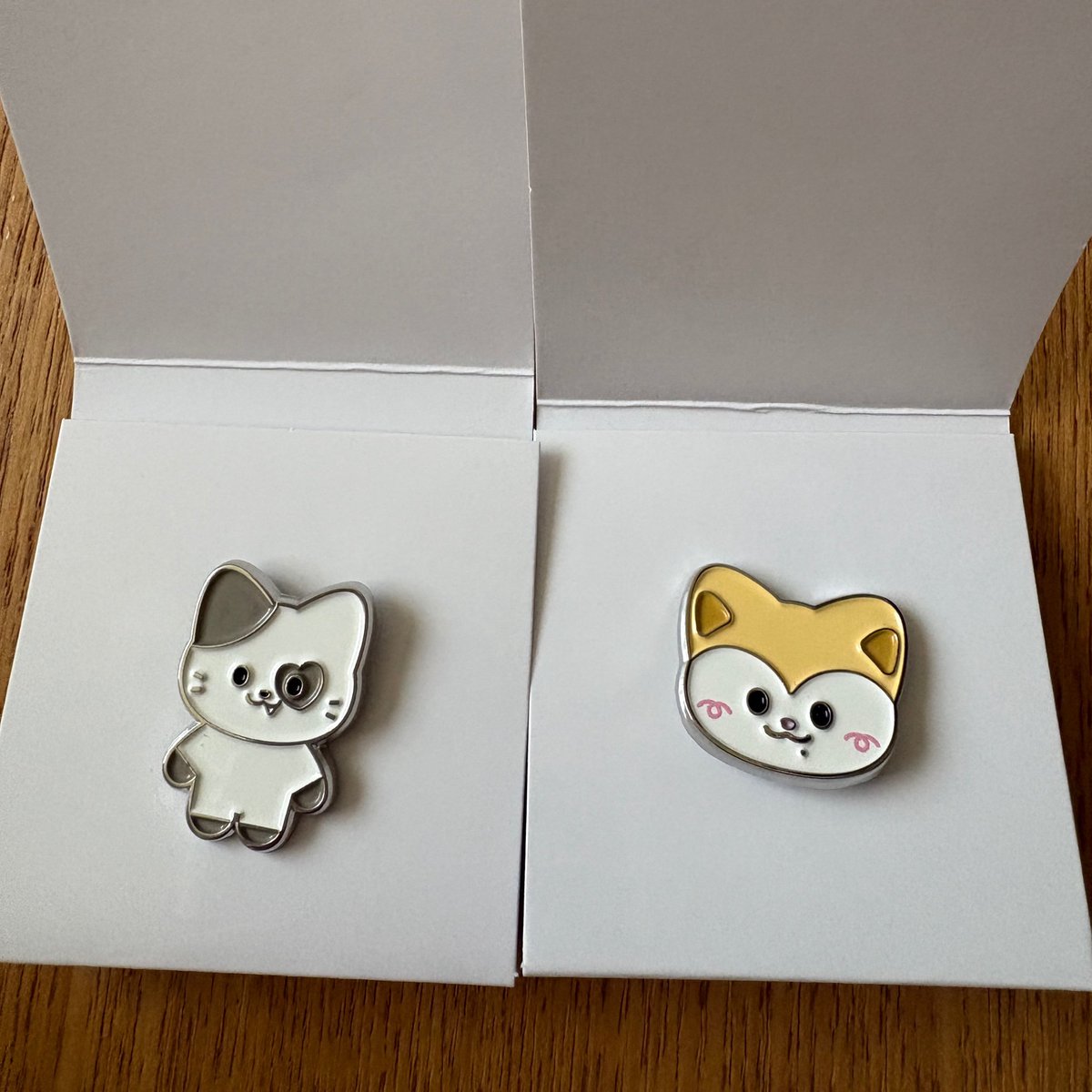 ITZY BABY TWINZY ピンバッチ　

【譲】
イェジ　全身
チェリョン　顔

【求】
リュジン　全身、顔

同種優先で考えております。
イルコン会場手渡し(9.10) 
もしくは郵送希望です。

お気軽にご連絡下さい✨