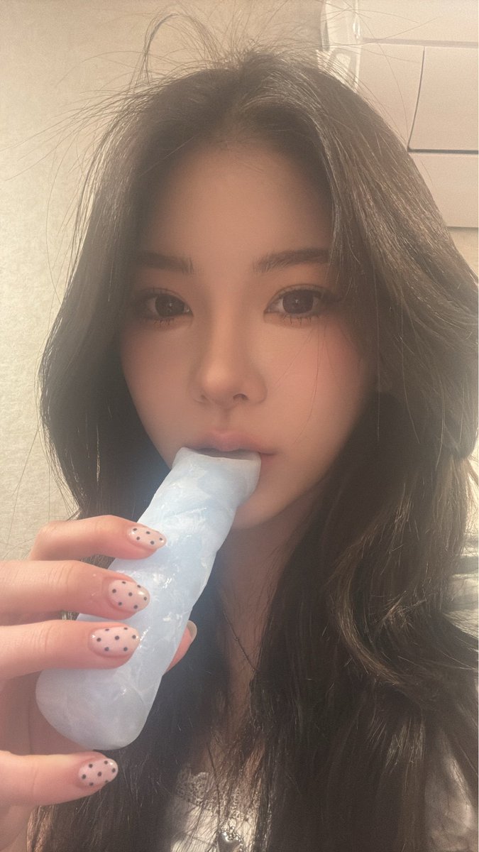 Jiana things 

#YOUNGPOSSE #JIANA #we_dont_go_to_bed_tonight