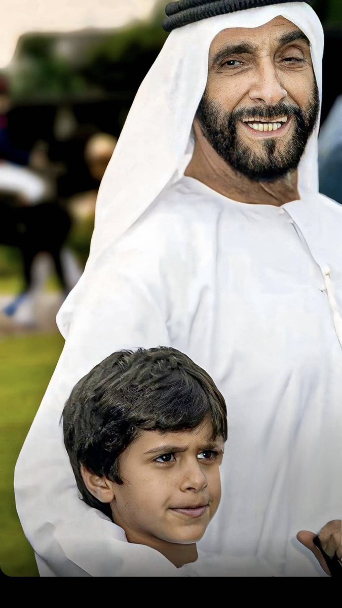 khalid_q2019's tweet photo. اللهم في يوم الجمعة ارحم باني الدار والدنا الشيخ #زايد_بن_سلطان ، واجعل الريان بابه والكوثر شرابه والفردوس ثوابه ، رحم الله رجلاً كان لشعبه أباً قبل أن يكون حاكماً ، اللهم اغفر له وارحمه بقدر اشتياقنا له ، رحم الله بسمةً لا تنسى وقائداً جعلنا من اسعد الشعوب❤️ https://t.co/Q0fkhIl159