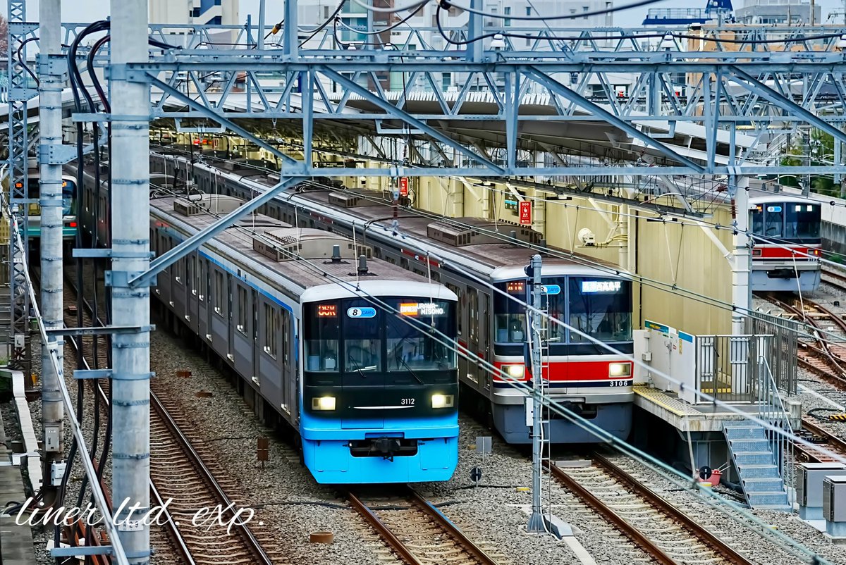 ライナー特急 tweet media