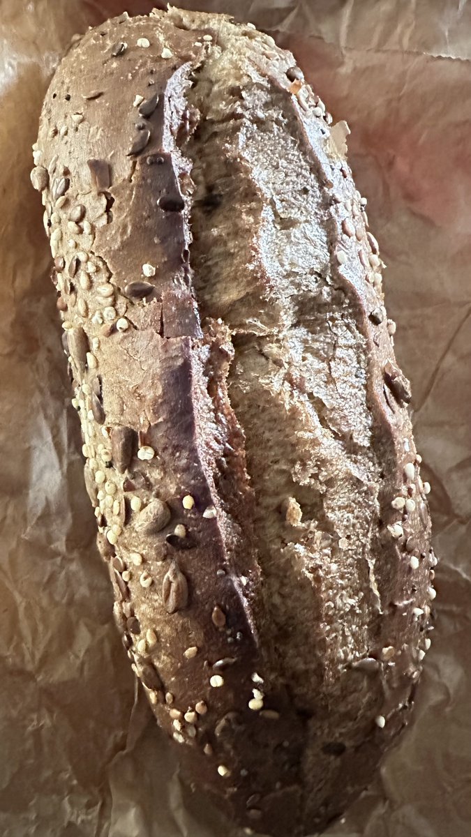 TontonVert's tweet photo. Petit déjeuner de Boudiouman 

C’est du pain spécial conçu pour les boudiouman de #QuartierVertChallenge 
Multi graines et Hyper vitaminé .
Accompagnement : thon et café Touba .
Ce pain est réalisé par @Mtybon00 🤩
Rv demain samedi 18 à Boune 🤝 #AmalnjariñSamaKoñ
@GroupeSonatel https://t.co/3NSjnV0VXs