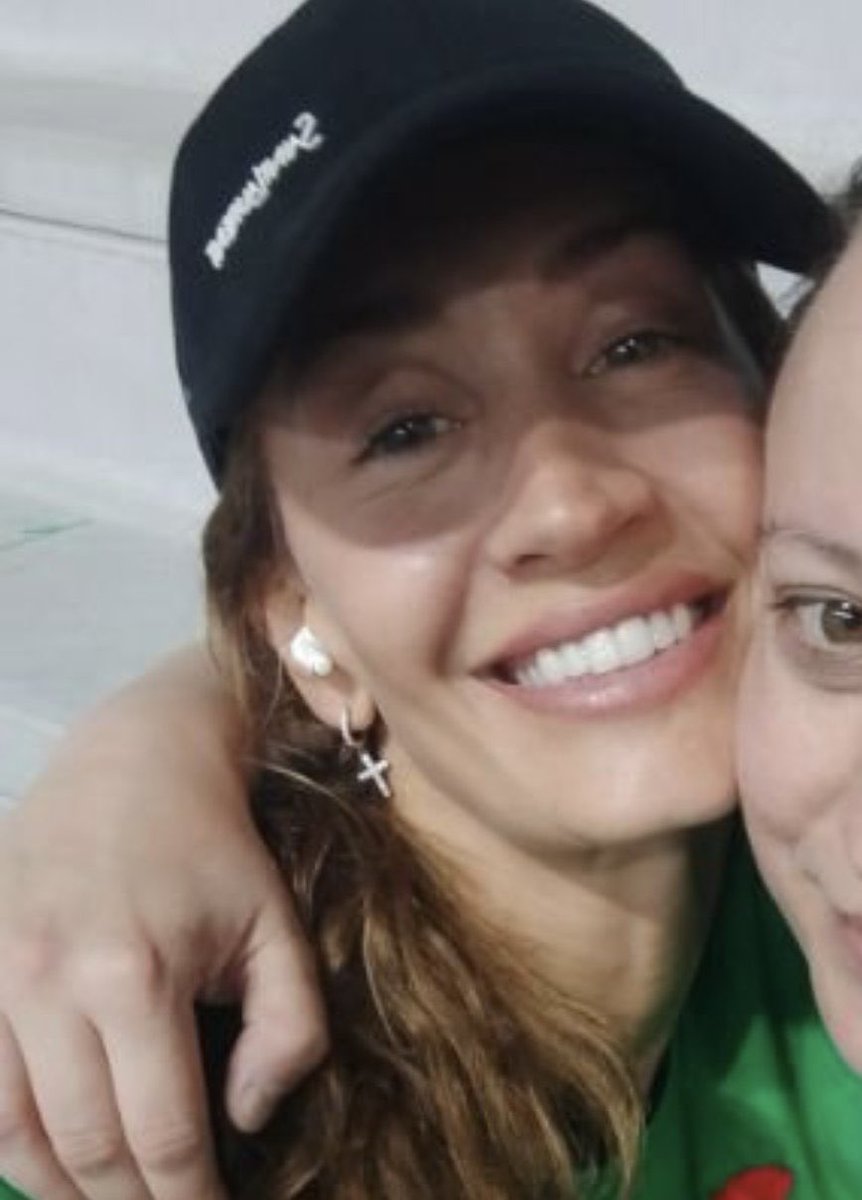 user48894728 tweet media