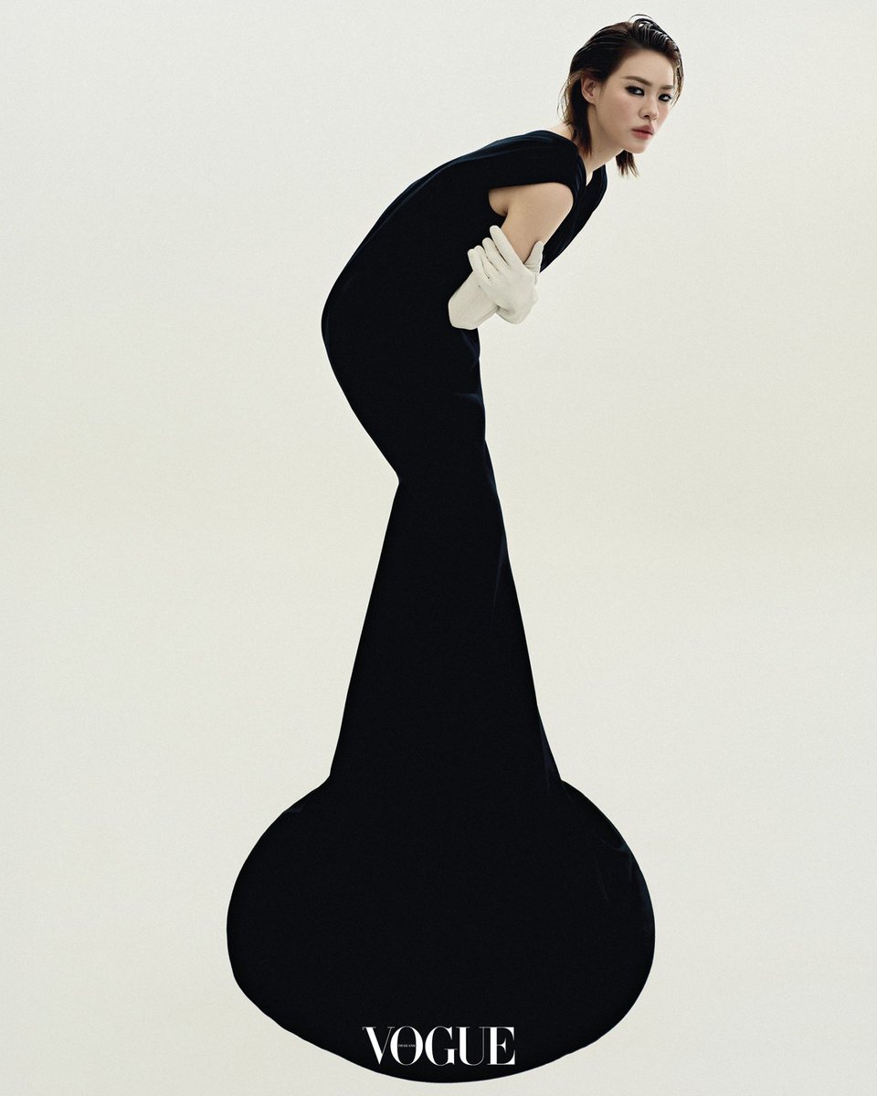 Vogue Thailand tweet media