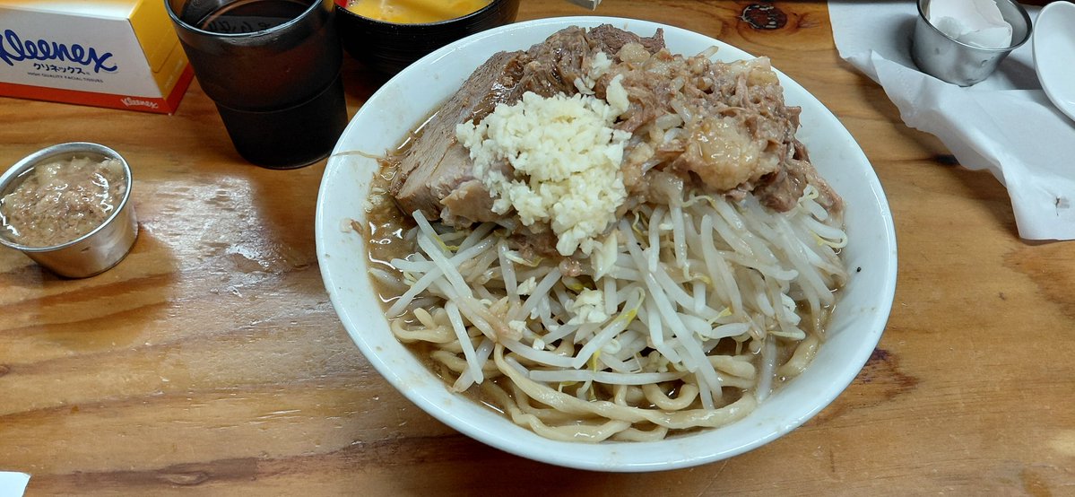 楽さん tweet media