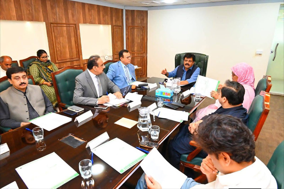 STEDAGOS's tweet photo. سندھ میں ٹیچرز لائسنس ٹیسٹ کا اگلا مرحلہ، رواں سال ستمبر میں دوسرا ٹیسٹ لینے کا فیصلہ

سندھ ٹیچرز ایجوکیشن ڈولپمنٹ اتھارٹی (اسٹیڈا) بورڈ کا 19واں اجلاس، اہم فیصلے منظور

وزیر تعلیم سندھ سید سردار علی شاہ کی زیر صدارت اجلاس میں 10 ایجنڈاز پر غور https://t.co/wR1uSzmSuz