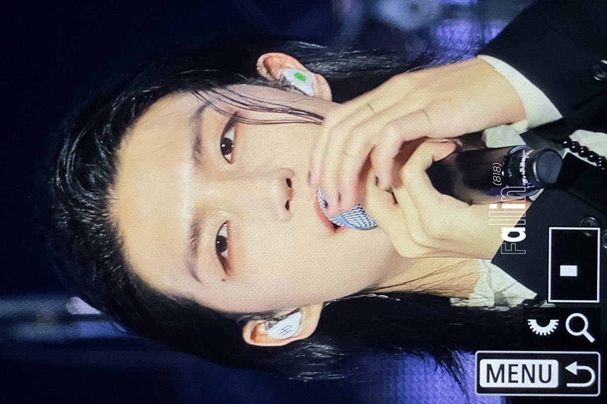 정이든다 tweet media