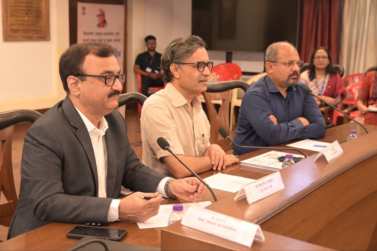 DivComPune's tweet photo. पुणे ग्रोथ हब (G-Hub) –
आढावा बैठक दिनांक १६ एप्रिल २०२६ https://t.co/sSVkdb4THl
