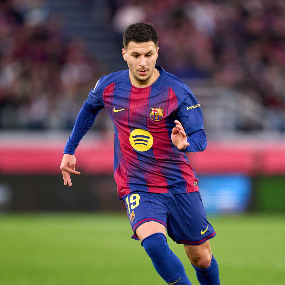 ActuL1_'s tweet image. 👀 𝗥𝗢𝗢𝗡𝗬 𝗕𝗔𝗥𝗗𝗚𝗛𝗝𝗜 🇸🇪 𝗗𝗔𝗡𝗦 𝗟𝗘 𝗩𝗜𝗦𝗘𝗨𝗥 𝗗𝗘 𝗠𝗢𝗡𝗔𝗖𝗢 ! ❤️🤍

L'ailier suédois intéresse le club du Rocher qui devra toutefois faire face à la concurrence de Porto et Stuttgart sur ce dossier.

(@sport)