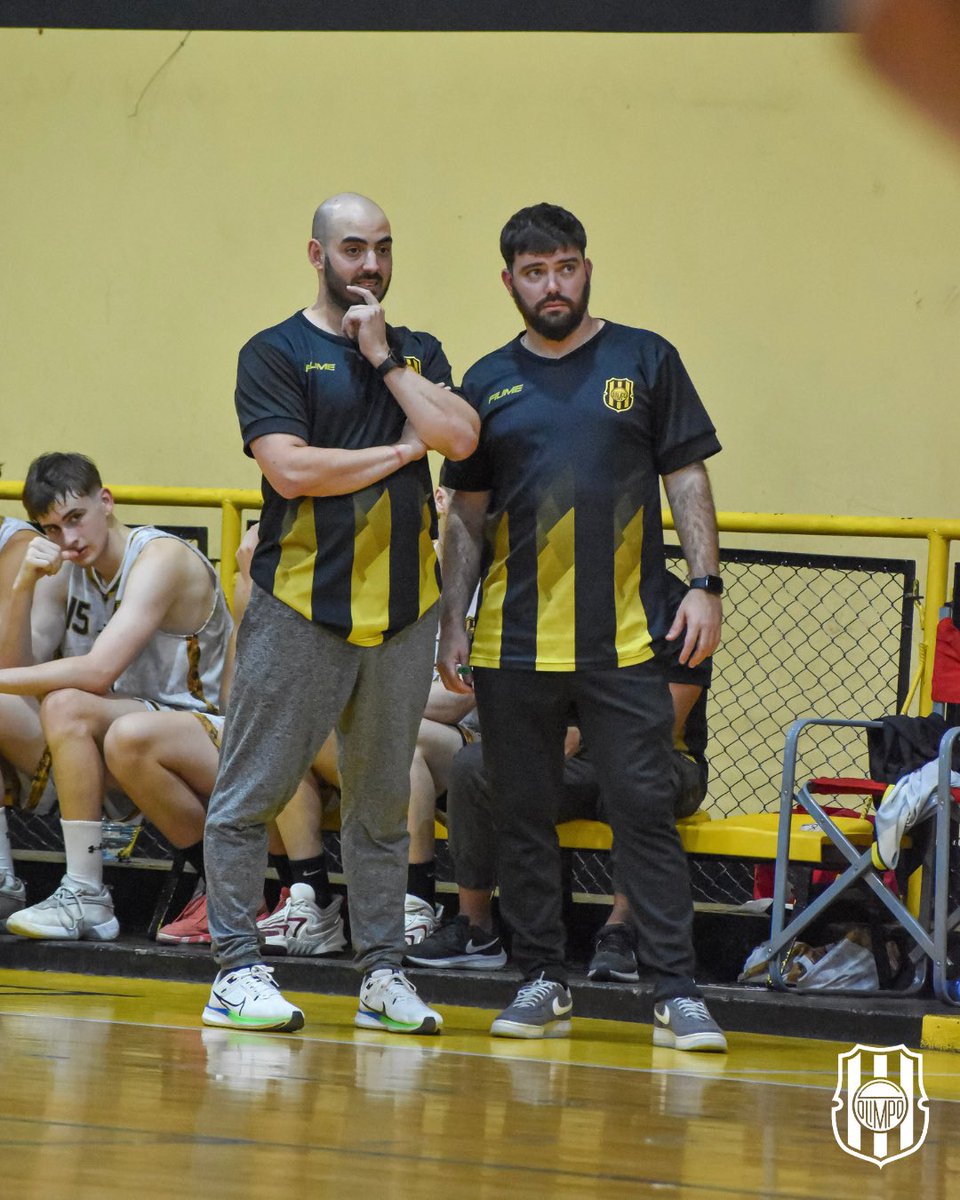 Olimpo_Oficial's tweet image. #𝗔𝗕𝗕 - 𝗟𝗶𝗴𝗮 𝗢𝗿𝗼 🏀

😔 Derrota frente a Estudiantes en el Norberto Tomas por 74-87.

🔥 El goleo Aurinegro lo lideraron Francisco Michelli (21) y Tomás Del Sol (19).

🔜 Próxima fecha: Liniers (V)

💛🖤