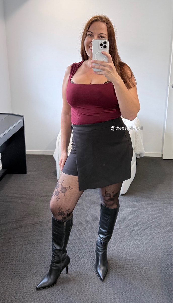 TheEstelleBell tweet media