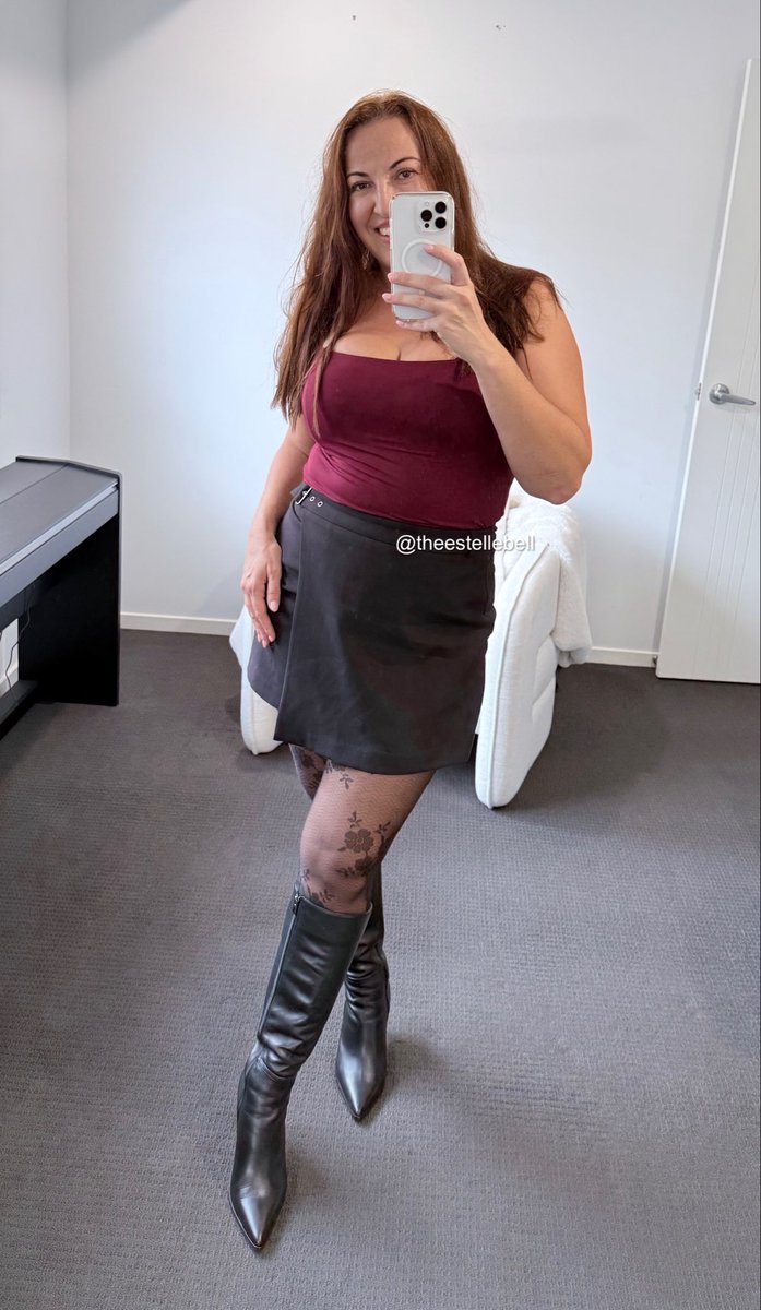 TheEstelleBell tweet media