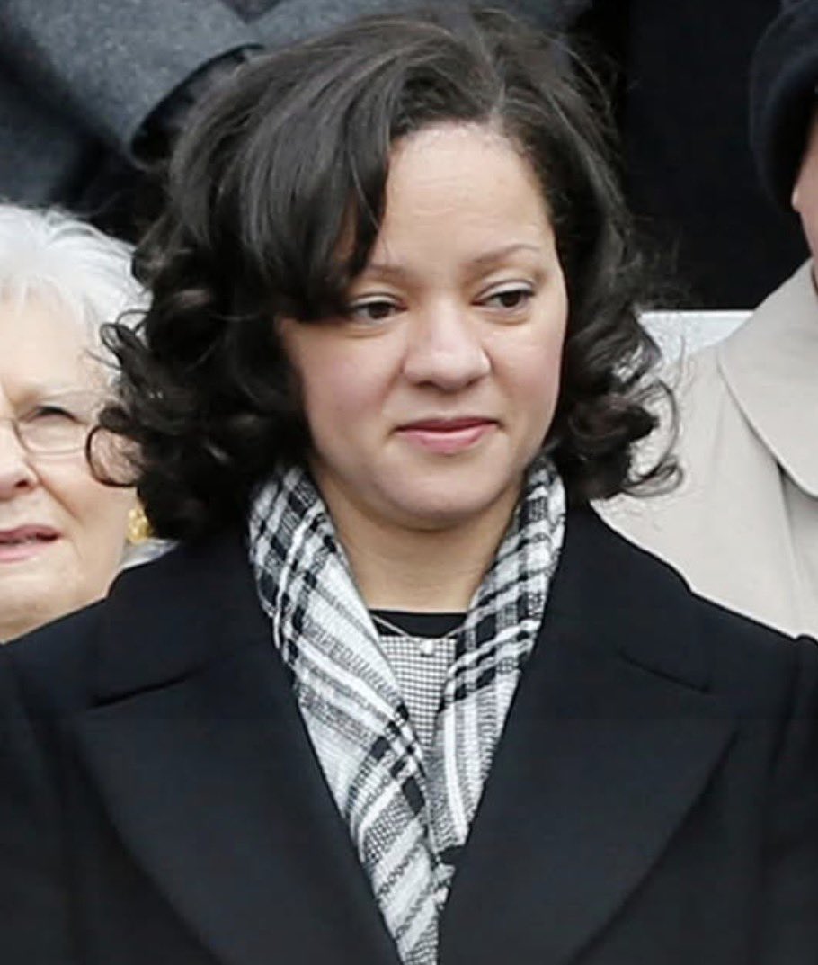 Loni Love tweet media