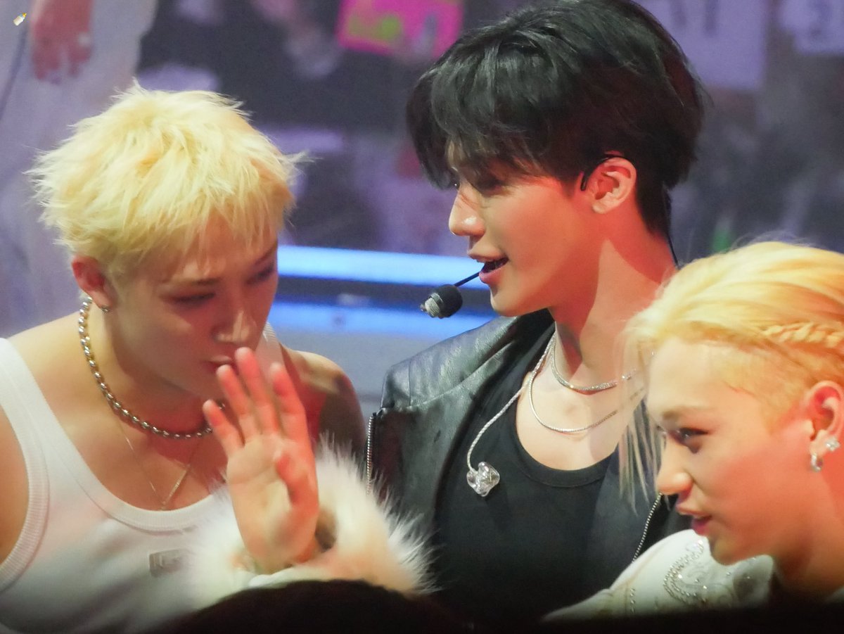 jjik0216's tweet photo. 251225 SBS 가요대전

#StrayKids  #스���레이키즈  #スキズ　
#재민 #ジェミン https://t.co/c5R1fDxe0V