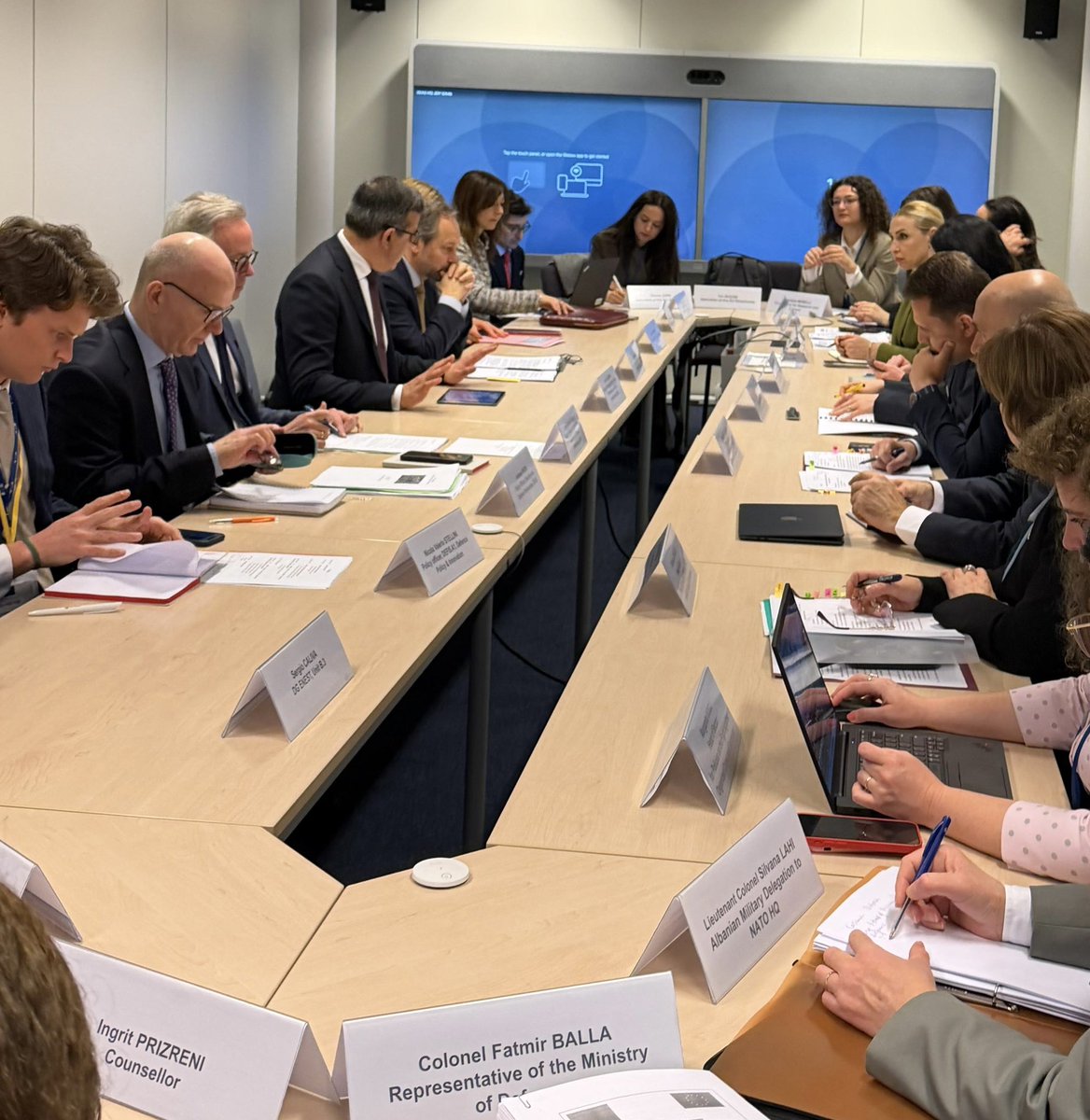 Megi Fino tweet media