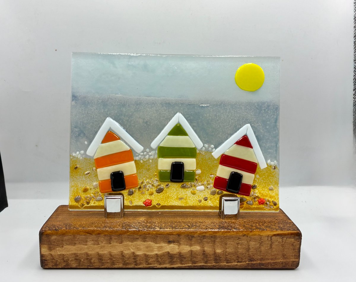 Creative_Dton's tweet photo. Helen Gordon is planning to lead supportive and friendly classes working with glass in Darlington on 2nd May 2026 and 23rd May 2026, subject to enrolment.  Further information and booking at https://t.co/tBpgMksWk5 https://t.co/HYTPdt01Qm