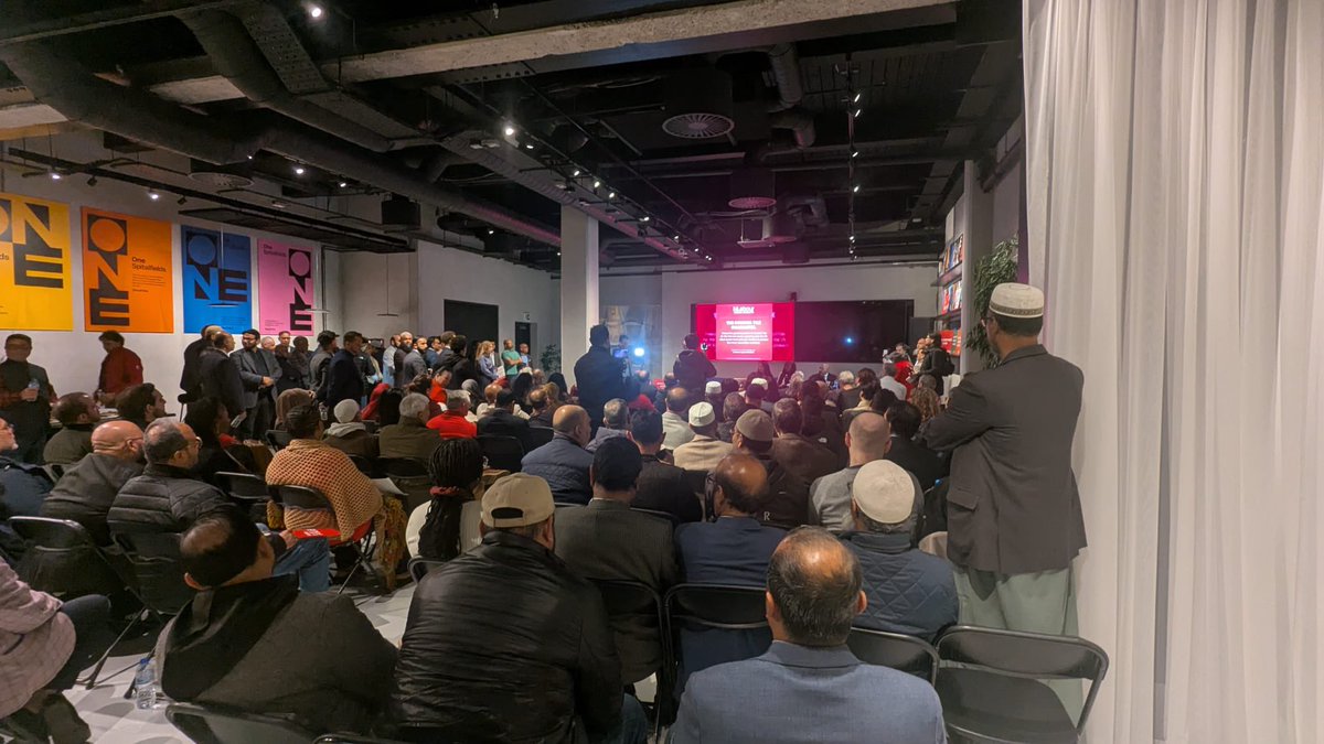 CllrSirajIslam's tweet image. I am grateful to everyone who came to @TH_Labour Manifesto launch last night
 Our Manifesto was co-produced with feedback from our diverse communities. A Manifesto for the people
of Tower Hamlets. Read it now: thlabour.org/manifesto26 🌹 

Vote for #change on 7th May.