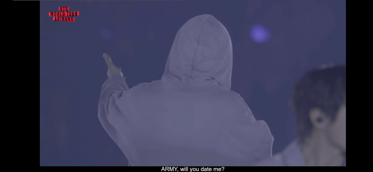 taehyung : ARMY, mau gak jadi pacar aku?

TAEHYUNG TIBA TIBA NEMBAKKKK SATU DOME😭😭😭😭😭