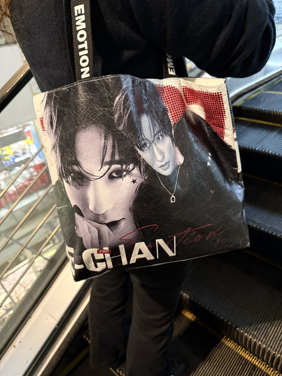 옥땅으로따라와임마 tweet media