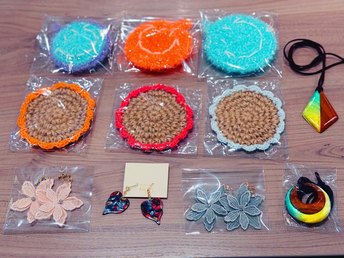 ダンサーのYukinaとAnriさんが主催するカラフルマルシェへ🌈
⁡
魔法使いYukinaの神秘的なネックレスもゲット🧙
⁡
今年のマジカルミステリーツアーでもコラボできたらなぁと思います😆