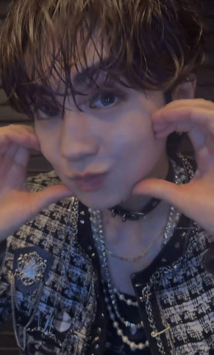 ᵐᶦⁿᵃ🐷 tweet media