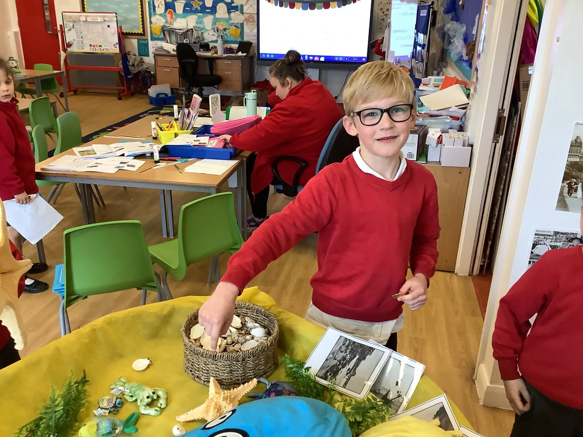 kincraigY1's tweet image. We have enjoyed exploring our seaside theme area today.  #topic #history #geography