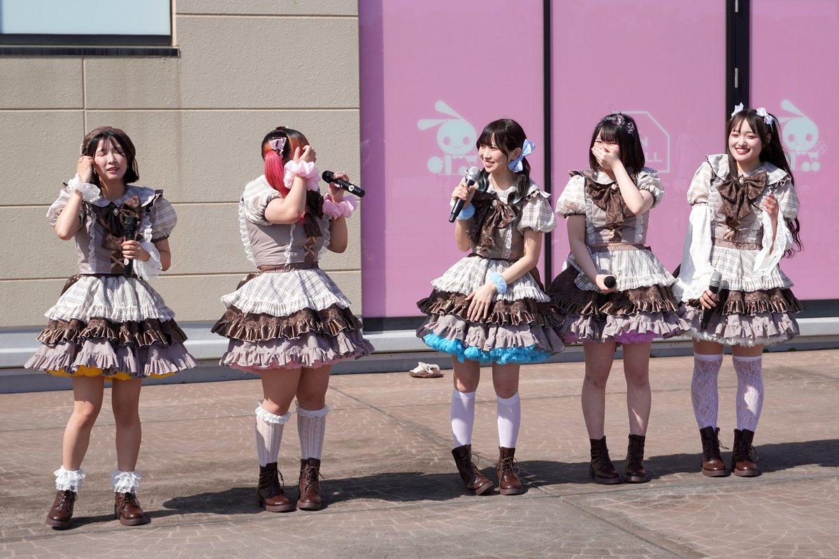 よんもく tweet media