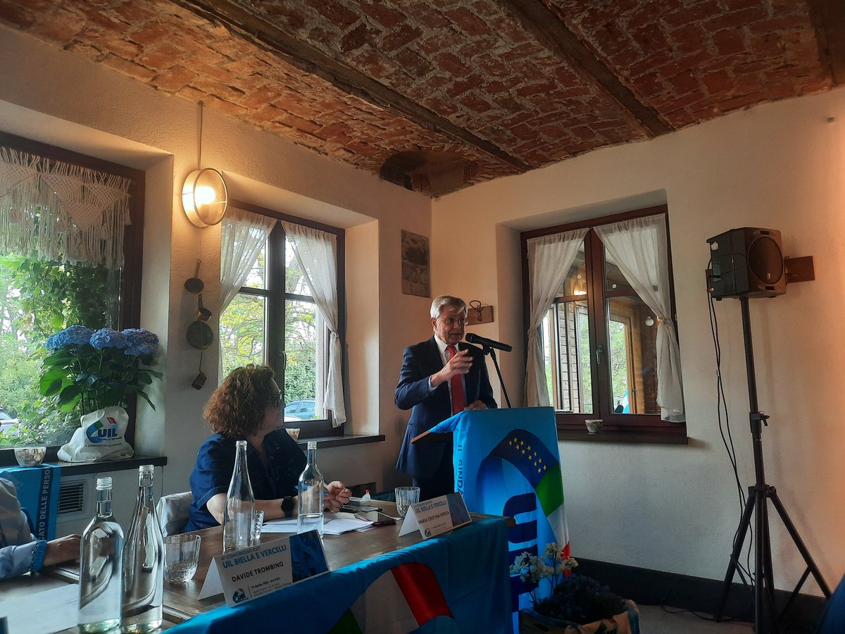 UilPiemonte's tweet photo. Oggi, a Vigliano Biellese, si è svolto il IV congresso della CST UIL di Biella-Vercelli, con la partecipazione di numerosi delegati e ospiti. M. Casucci della UIL Piemonte ha tenuto l’intervento conclusivo.
M.C. Mosca è stata confermata alla guida della CST di Biella-Vercelli. https://t.co/NTOHGF86CD