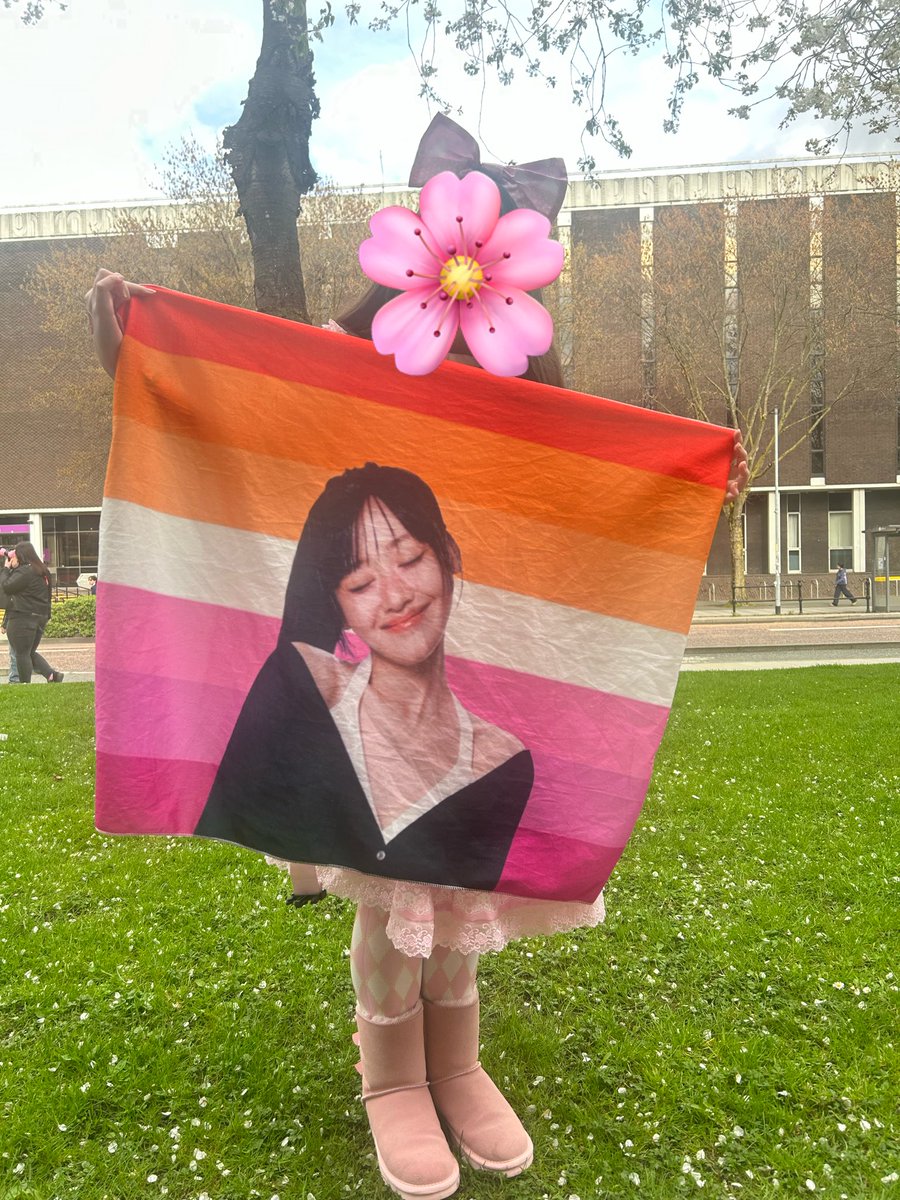 EVIL sofie ✨ tweet media