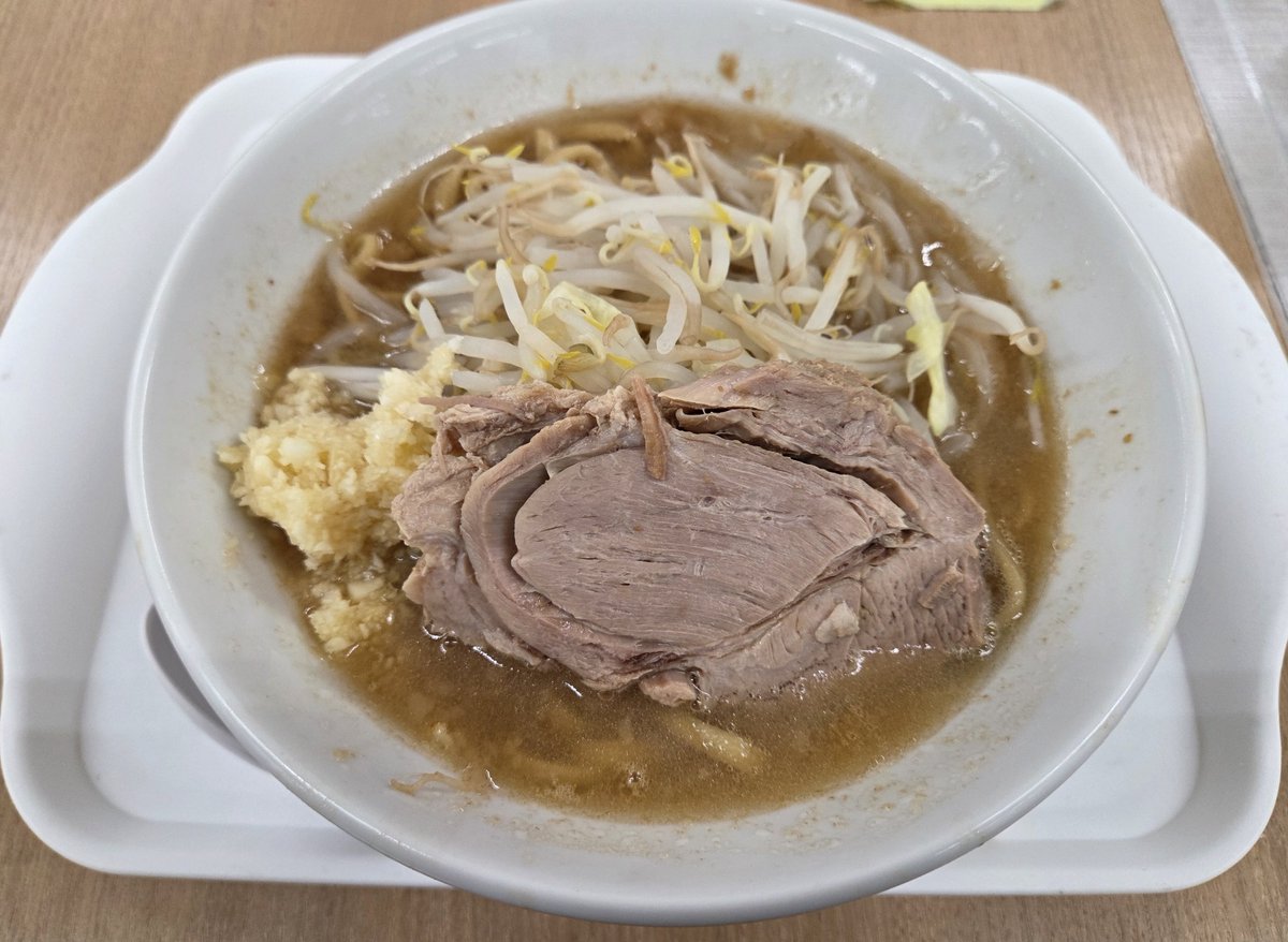 や す ™ tweet media