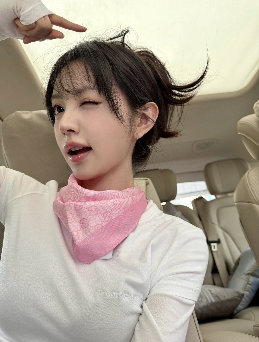 Bloom with 曦薇 tweet media