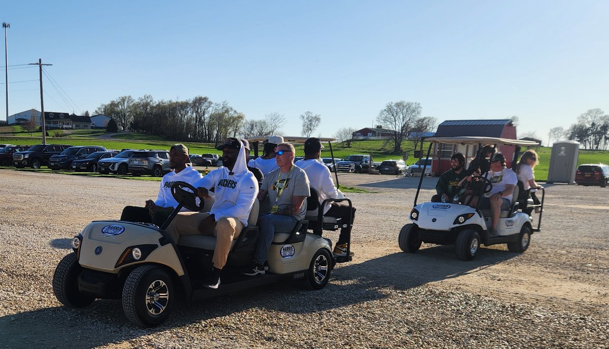 harrisgolfcars's tweet photo. We were proud to provide all the golf cars for the Green Bay Packers Tailgate Tour event at the Field of Dreams!

Riding around and connecting with fans were Evan Williams, Edgerrin Cooper, James Jones, Randall Cobb, Brandon Jackson &amp; Desmond Bishop. https://t.co/gEaZox4ZSS