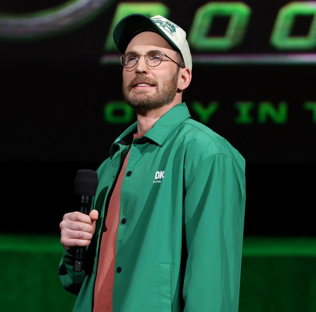 MCUFilmNews's tweet image. Chris Evans says he would only return to the #MCU if there was a good reason, and ‘AVENGERS: DOOMSDA’Y gives him one.

#CinemaCon