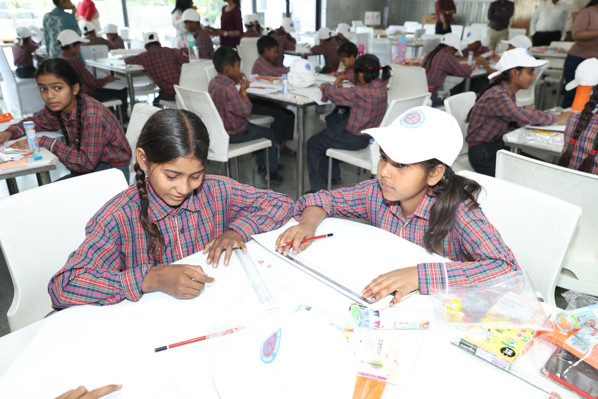 RailAnalysis's tweet image. #DelhiMetro celebrates #WorldPublicTransportDay 2026 with awareness campaigns

Read more: railanalysis.in/metro/delhi-me…

@OfficialDMRC

#DMRC #Metro #Station #SustainableMobility #UrbanTransport #UrbanMobility #Infrastructure #Safety #SustainableDevelopment #RailAnalysis