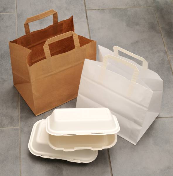 CafeCLtd's tweet image. Looking for a #takeaway bag with a large enough base to take your #food #boxes? Look no further!