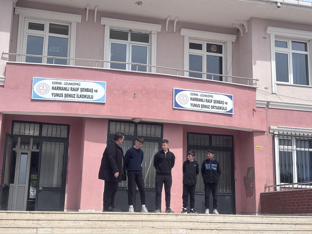 🏆 Okulumuz Bocce Takımı 
Uzunköprü’de düzenlenen Bocce Turnuvasında rakiplerini yenerek ilçe 1.si olmuştur.
Öğrencilerimiz ve Beden Eğitimi öğretmenimiz Aydoğan Elmas’ı tebrik eder.
İl Turnvasında başarılar dileriz.
Rakiplerine  üstünlük sağlayarak final