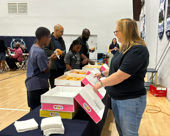 BrandonAcademy's tweet photo. Thank you to all who came to our annual Dads and Donuts!

#DadsandDonuts #bacommunity #GoScorpions https://t.co/Vi4NaQtNcR