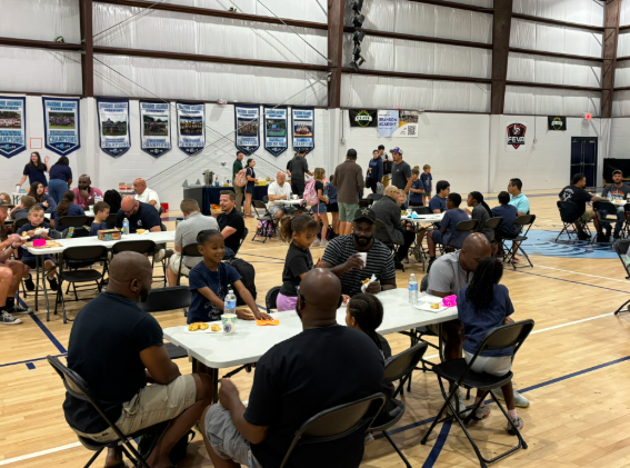 BrandonAcademy's tweet photo. Thank you to all who came to our annual Dads and Donuts!

#DadsandDonuts #bacommunity #GoScorpions https://t.co/Vi4NaQtNcR