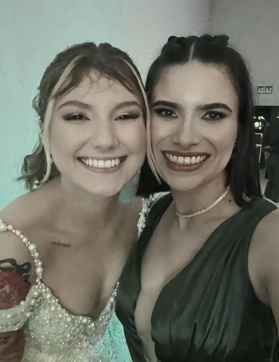 Ella Mendes tweet media