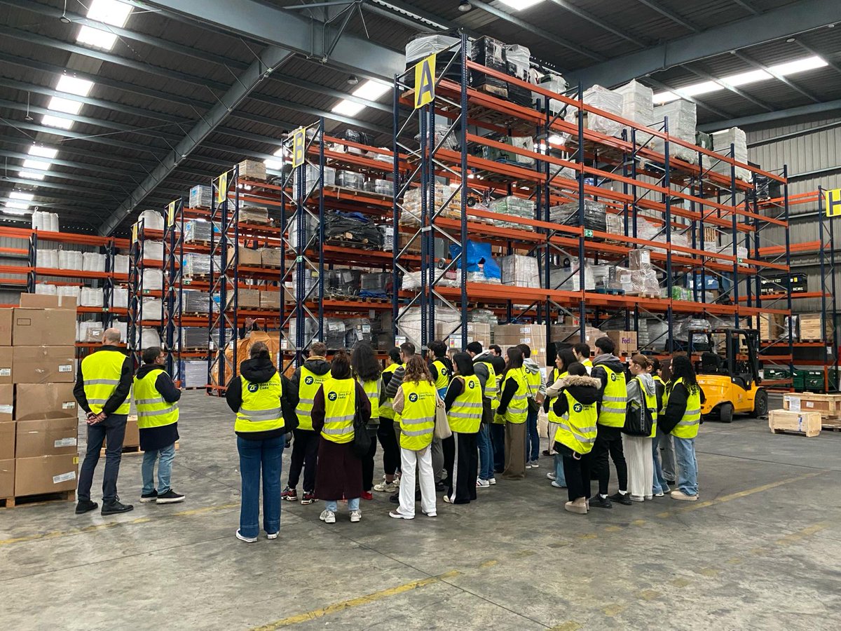 ZFCadiz's tweet image. 👩‍🎓🧑‍🎓 Te recordamos que en #ZonaFranca hacemos #visitasguiadas enfocadas a #colegios, #institutos, #asociaciones y otras entidades interesadas en conocer desde dentro nuestro trabajo.

¡Reserva tu día!📆

Más info aquí👇
zonafrancacadiz.com/visitas-guiada…

#Formación #Visitas #Estudiantes