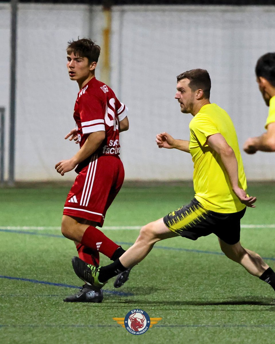 SpainSoccerA's tweet photo. Real football. Real challenges.
Our players faced Salteras Senior in another competitive game full of learning moments.
📸 Relive the match through our photo gallery
#SPAINSOCCER #FOOTBALLACADEMY #PHOTOMATCH #SOCCERACADEMY https://t.co/hrCIpVyJjp