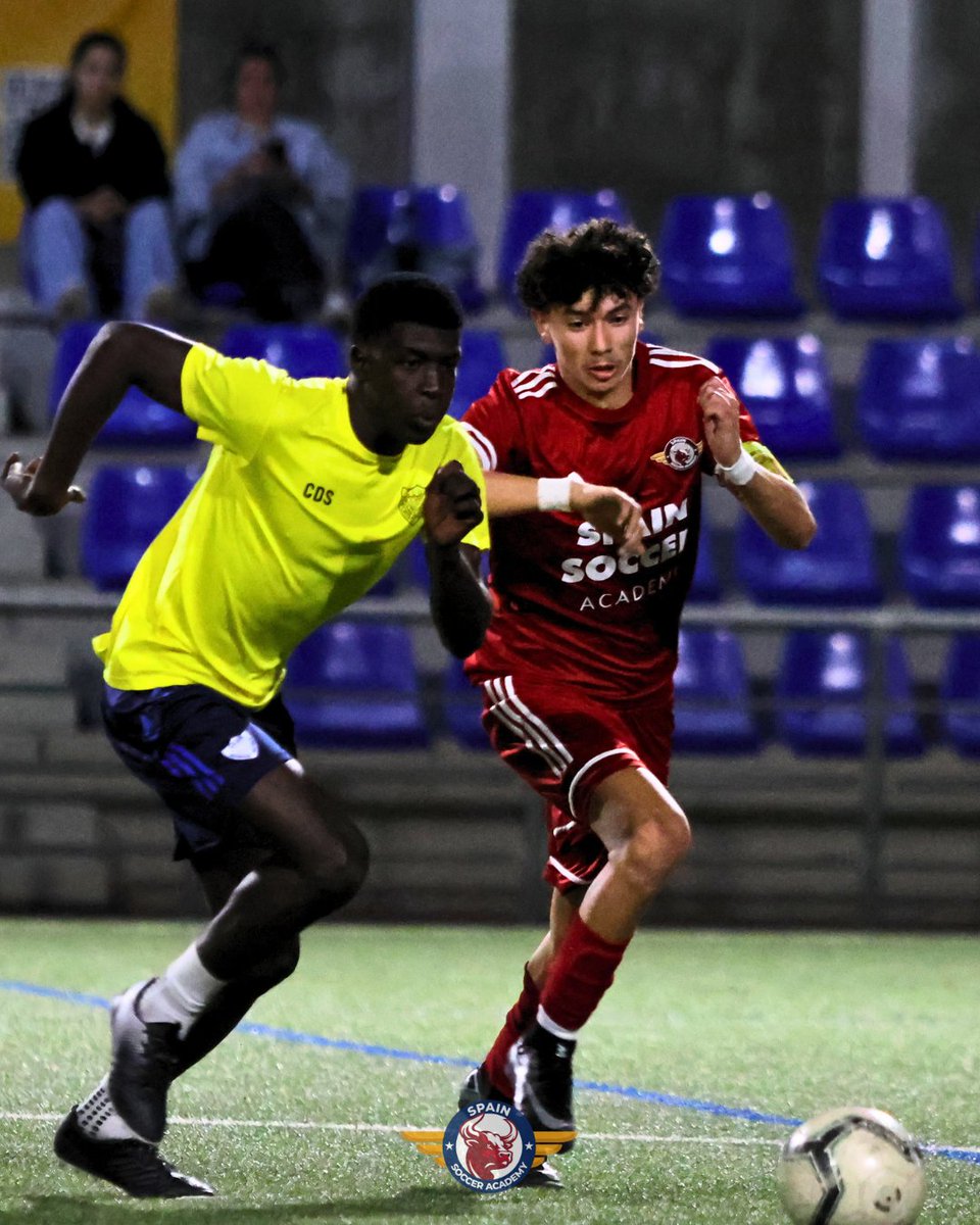 SpainSoccerA's tweet photo. Real football. Real challenges.
Our players faced Salteras Senior in another competitive game full of learning moments.
📸 Relive the match through our photo gallery
#SPAINSOCCER #FOOTBALLACADEMY #PHOTOMATCH #SOCCERACADEMY https://t.co/hrCIpVyJjp