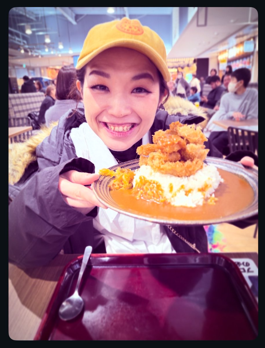 今年も無事に
この日を迎える事ができました😆🎂✨️
今日もバリバリ働いたー！笑

いくつになっても成長！
いくつになっても被り物！
いくつになってもカレー😆🍛🥄

でまた頑張りたいと思います！！

いつも本当に有難うございます♡♡♡
これからもよろしくお願いします！！