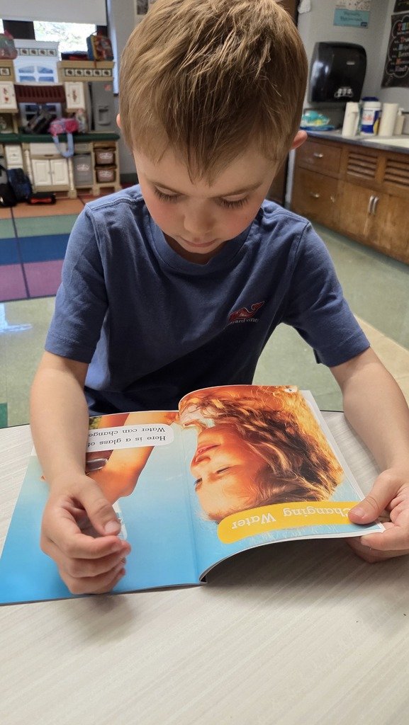 BerkeleyWWRSD's tweet photo. Name something we love about kindergarten?  We are READERS! https://t.co/rboUHaqiJq