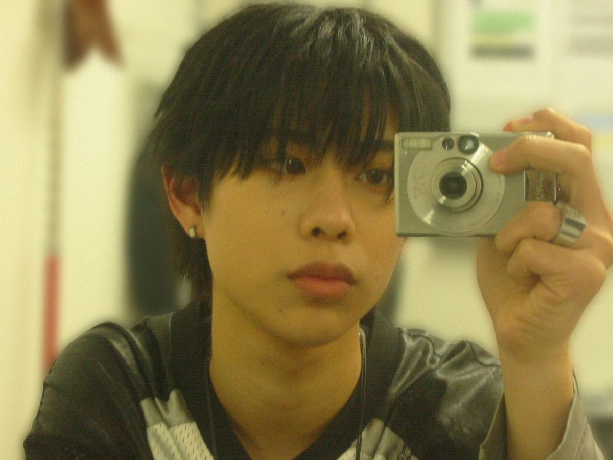 bmsg_trainee's tweet photo. ⸜ ✉️ #LETTER_FROM_REN ✨ ⸝

みなさんこんにちは #REN です😊

遅くなりましたが「D.U.N.K. Showcase」&amp;「BMSG TRAINEE SHOWCACE 2026」ありがとうございました❤️‍🔥
本当に忘れられない時間になりました！

デジカメ最高に活躍してます^ ^

#BMSGTRAINEE #BMSG https://t.co/5KfjTJOysY