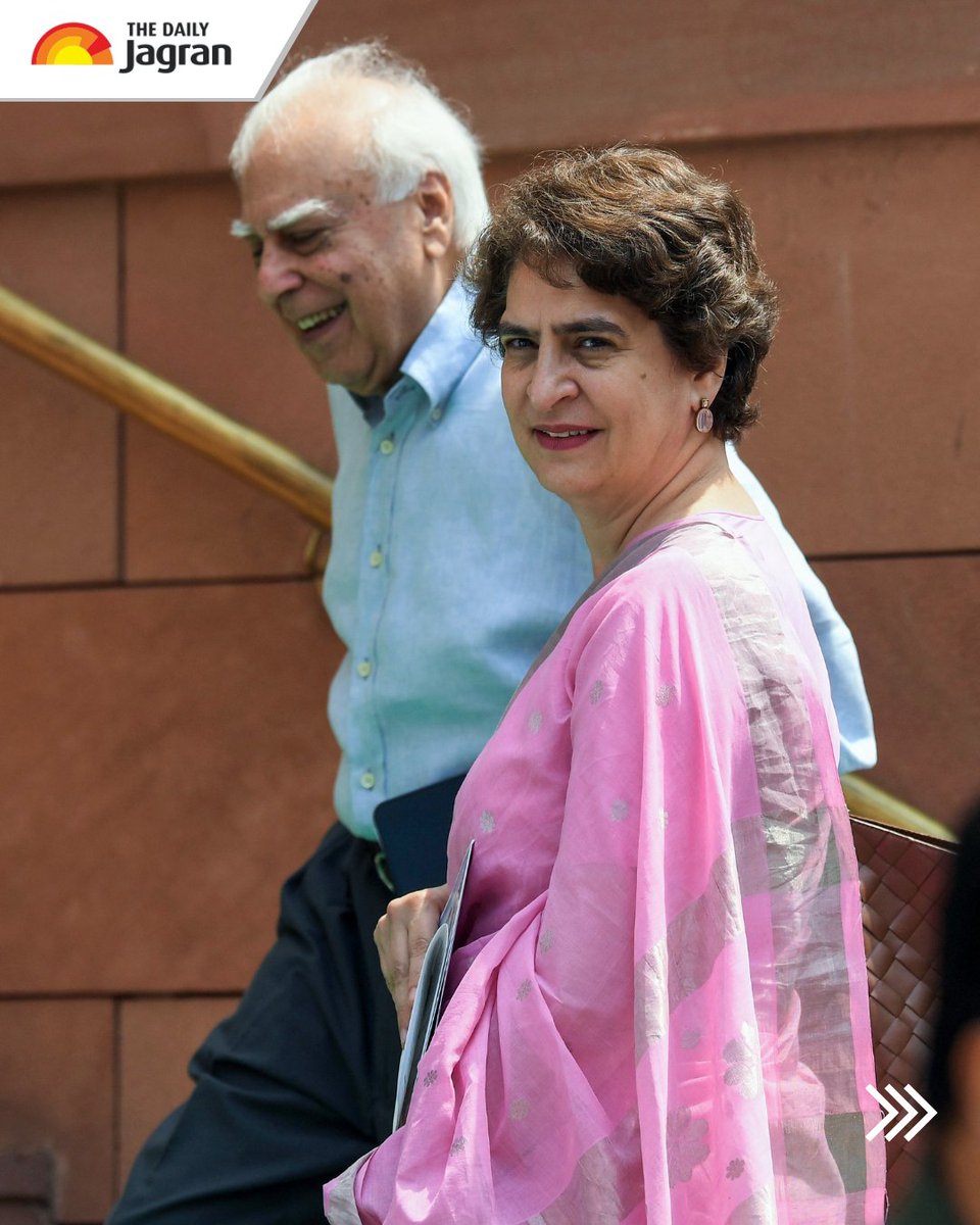 TheDailyJagran's tweet image. #InPics | Fresh pictures from Parliament have surfaced today, capturing key moments and interactions from the proceedings and quickly drawing attention across social media and news platforms.

#Parliament #SocialMedia #News

[Parliament, Social Media, The Daily Jagran]