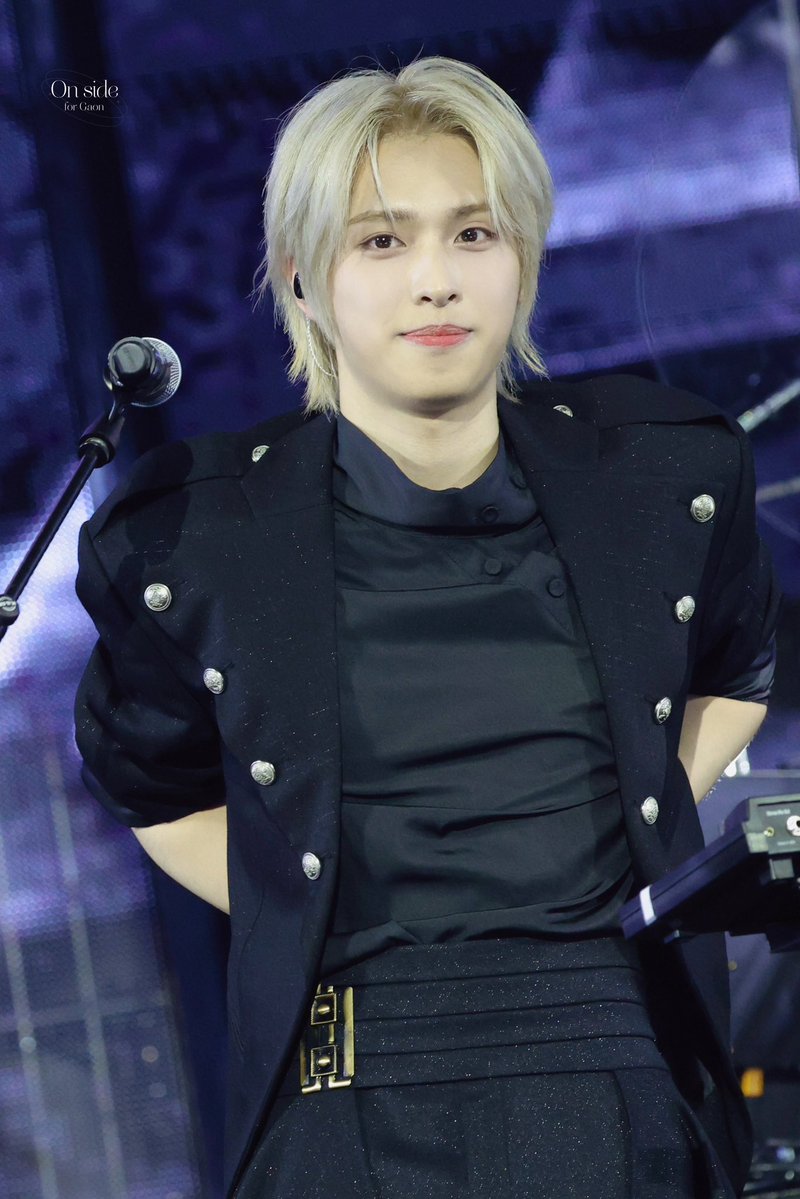 ᴏɴ sɪᴅᴇ tweet media