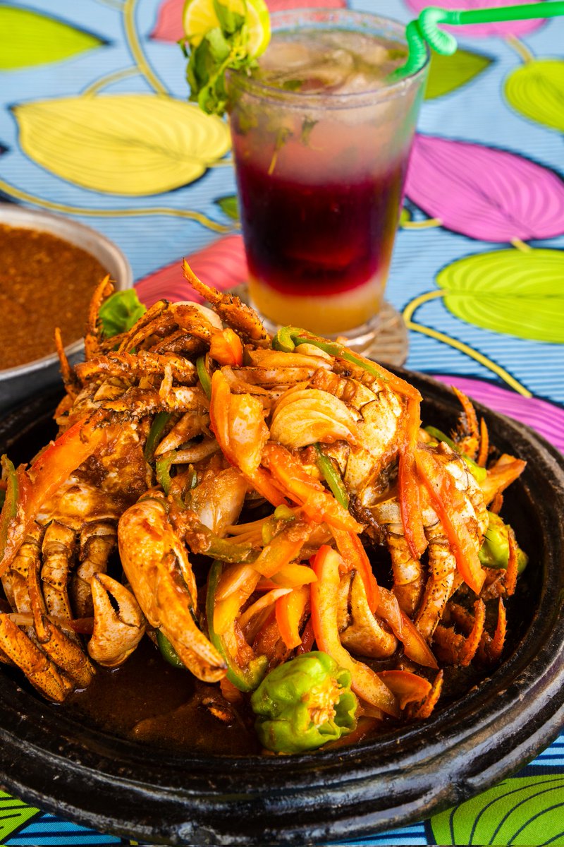 miadjoe's tweet image. Rien de tel qu'un bon plat de crabes grillés 🦀✨ accompagnés de notre délicieux Pinon (pâte de farine de manioc), pour pimenter votre pause déjeuner. ⁣⁣
Prix : 6 000f.⁣ Réservations📱70 58 48 48⁣⁣
Bon appétit ! 😊⁣⁣
⁣⁣⁣
#CrabesGrillés #Miadjoe #Aného #Grillades