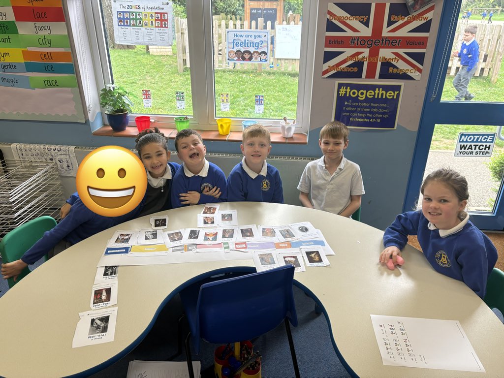 MissHylandStM's tweet image. We started our Magnificent Monarchs topic this morning🏰👑🇬🇧 #GeographyatStMichaels #Together @StMSchStewkley