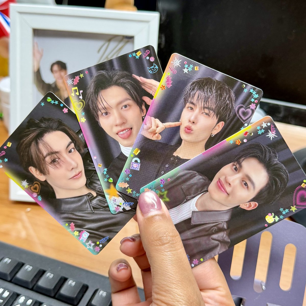 PanataninJM's tweet photo. Set https://t.co/XK64jnJyfT   300 บาท 💎

🚚 ค่าส่ง 39฿ หรือ
นัดรับหน้างาน #MyRomanceScammer ได้เลยค่ะ

#ตลาดนัดjasper 
#ตลาดนัดแจสเปอร์ 
#ตลาดนัดgmmtv
#GMMTVFANIVAL2026 https://t.co/E0yMNEdAME